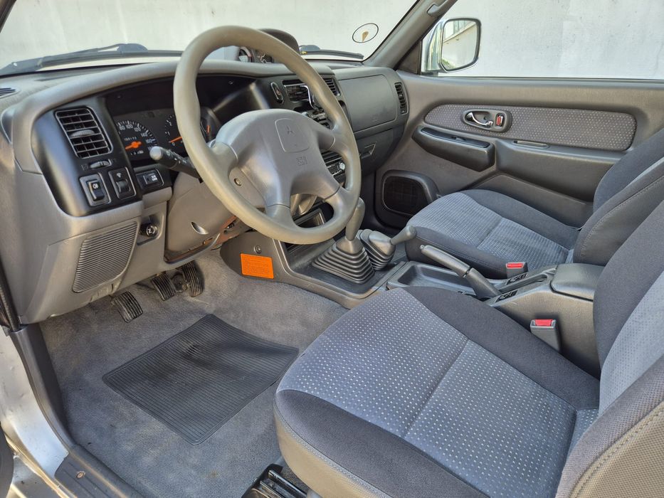 Mitsubishi L200 2004 Benă lungă Aer condiționat