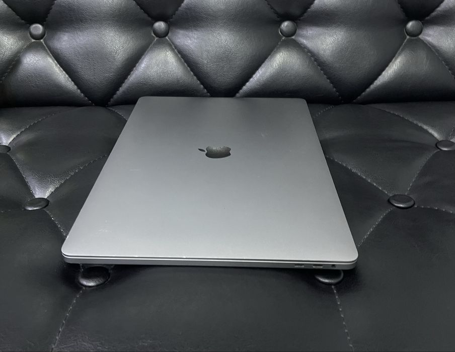 Apple MacBook Pro 2019  i7  16GB/512GB  в хорошем состоянии