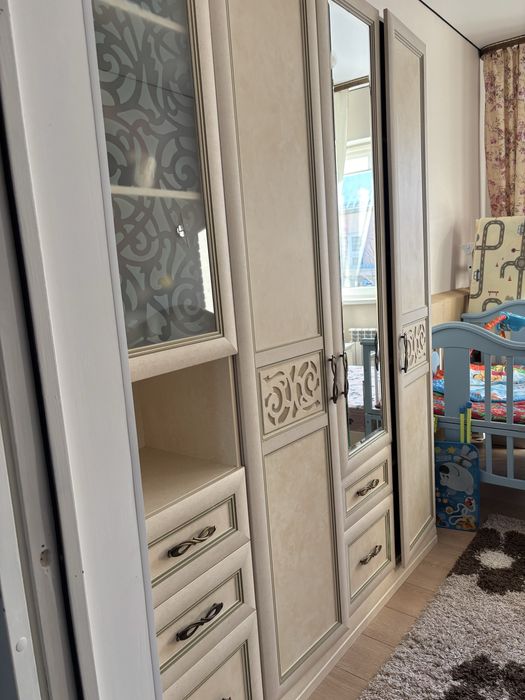 Продаю шкаф  бу длина 1,8