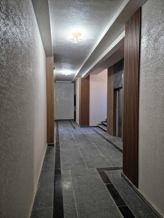 Yangi O'zbekiston massivida qurilgan 3 xonali uy ijaraga beriladi.
