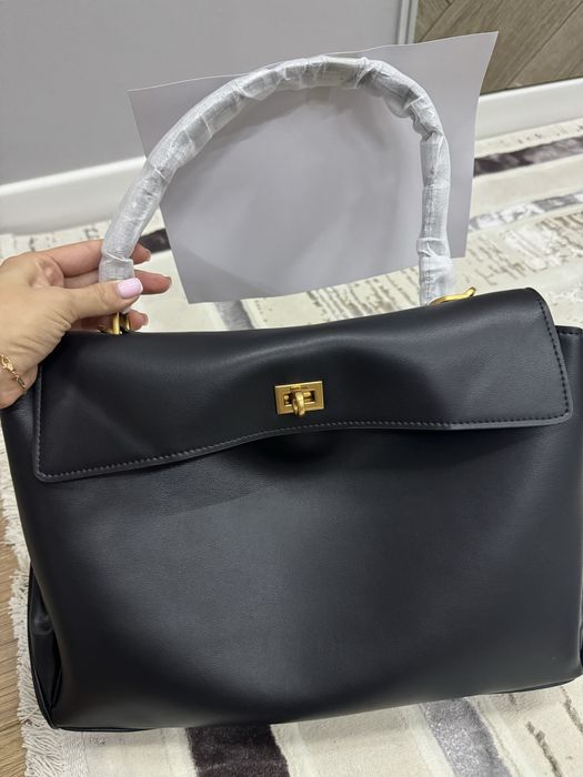 Сумка Balenciaga Rodeo Medium