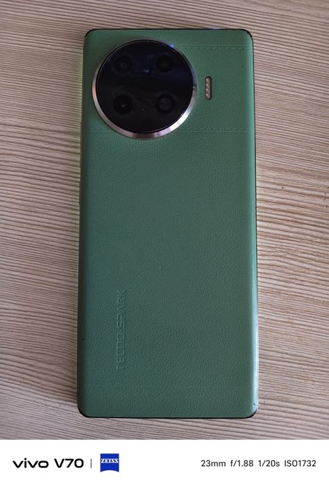 Смартфон TECNO Spark 20 Pro+ 8/256Gb Magic Skin Green