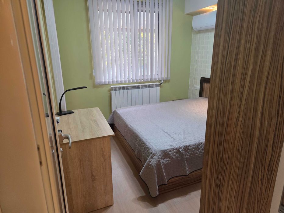 Продава се Тристаен апартамент в Плевен, Идеален център - 82 кв.м за 2244 €/кв.м - Снимка #7