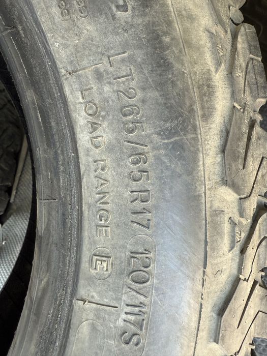 Продам шины б/у BFGoodrich 265/65/17
