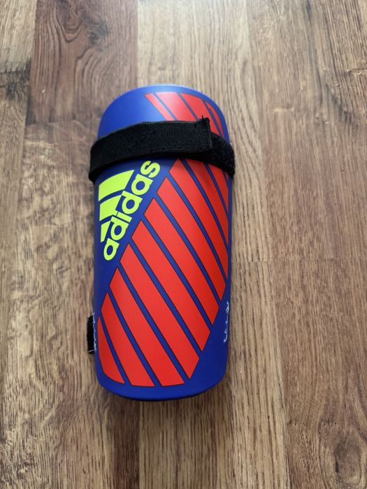 Футболни кори Adidas – сини/червени, много добро състояние
