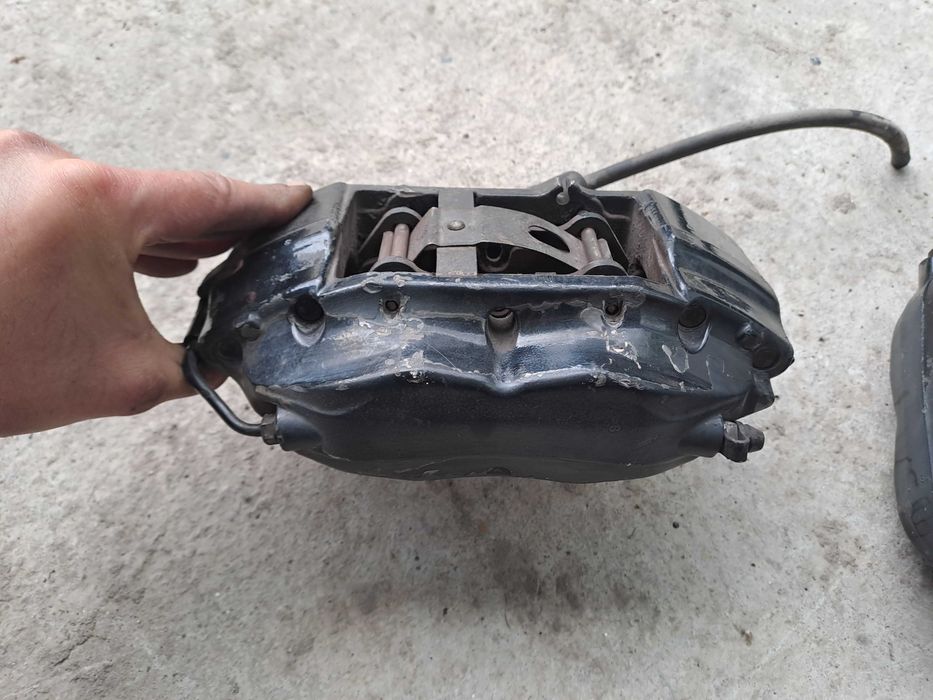 Спирачни апарати brembo bmw e38