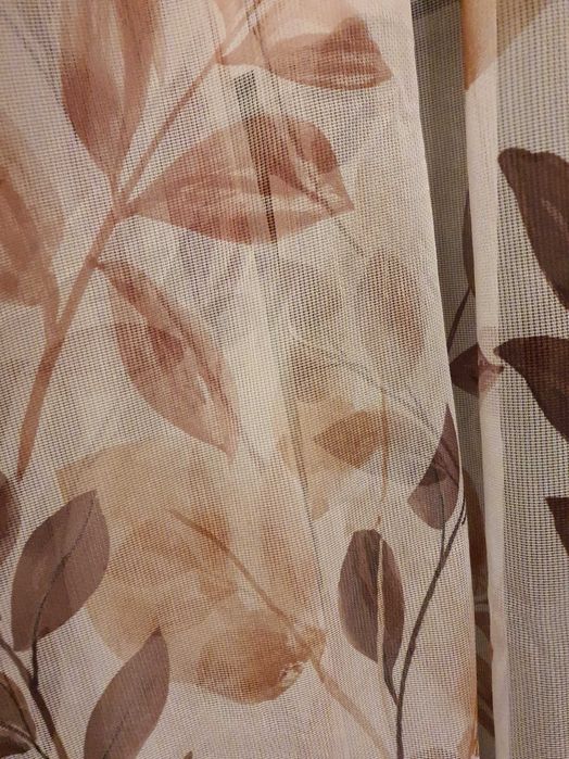 Чисто ново прозрачно перде