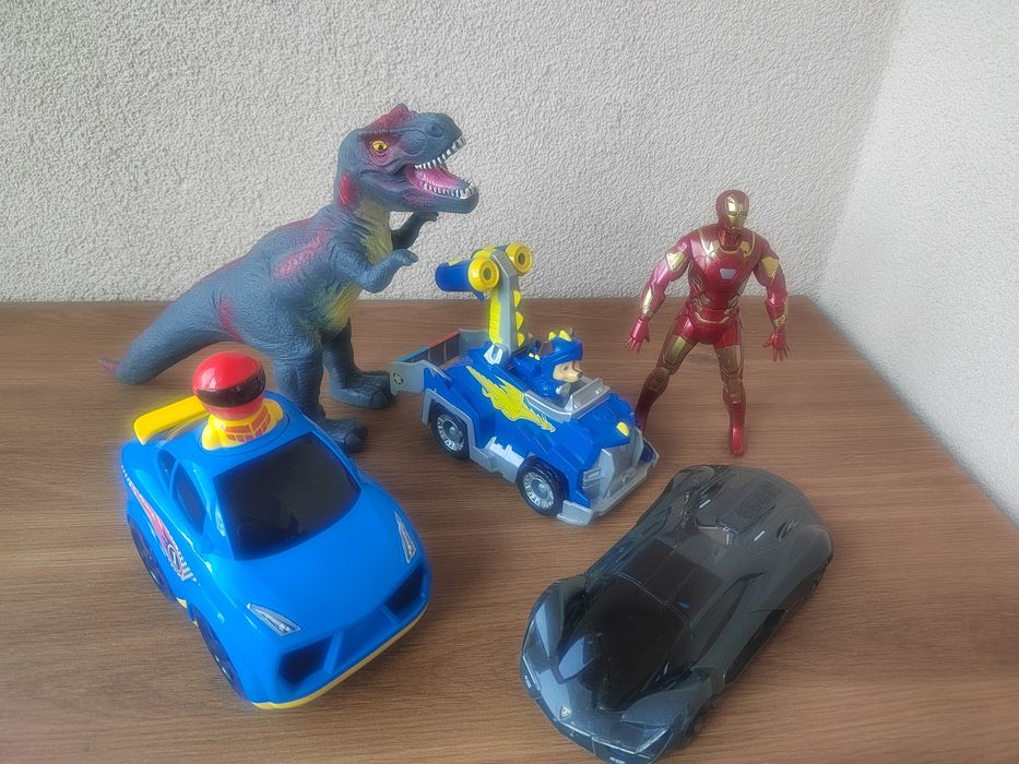 Различни играчки - цена по договаряне