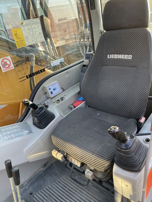 Excavator Liebherr 914