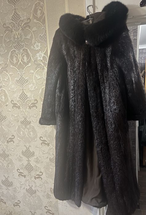 Продам нутриевую шубу