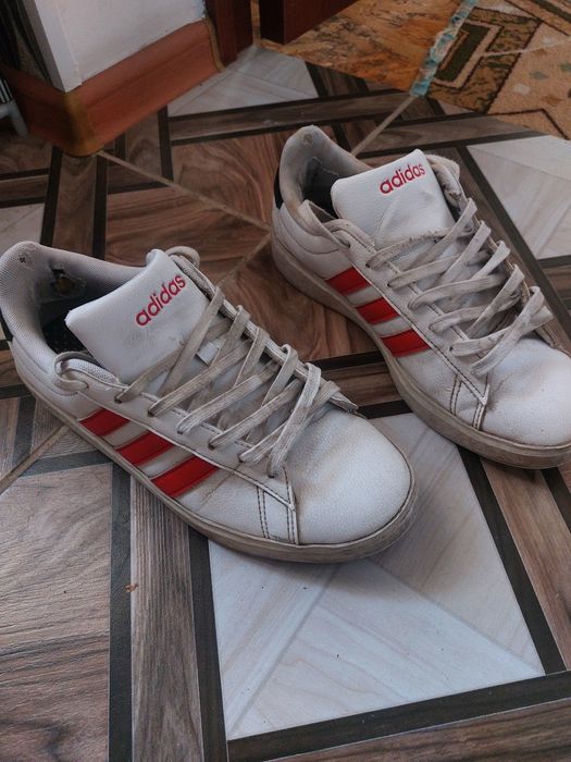 Адидас классика адеми