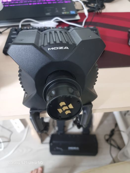 Игровой руль Moza r3