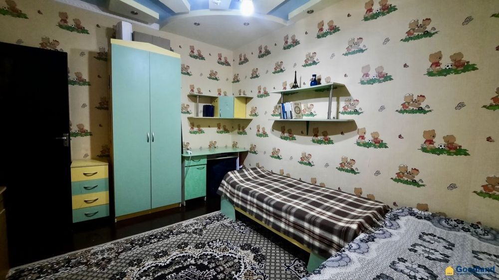 Продаётся 3-комнатная квартира рядом с аэропортом (олтинводий)