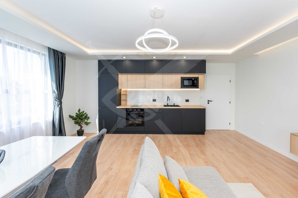 Продава се Тристаен апартамент в Пловдив, Западен - 125 кв.м за 2064 €/кв.м - Снимка #3