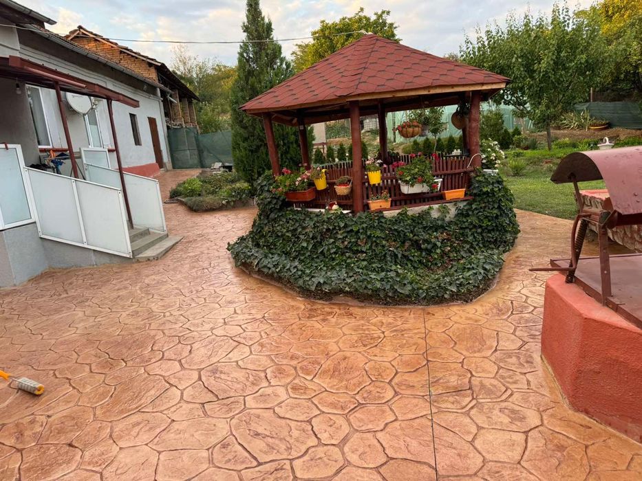 Щампован Шлайфан и Ресан Бетон