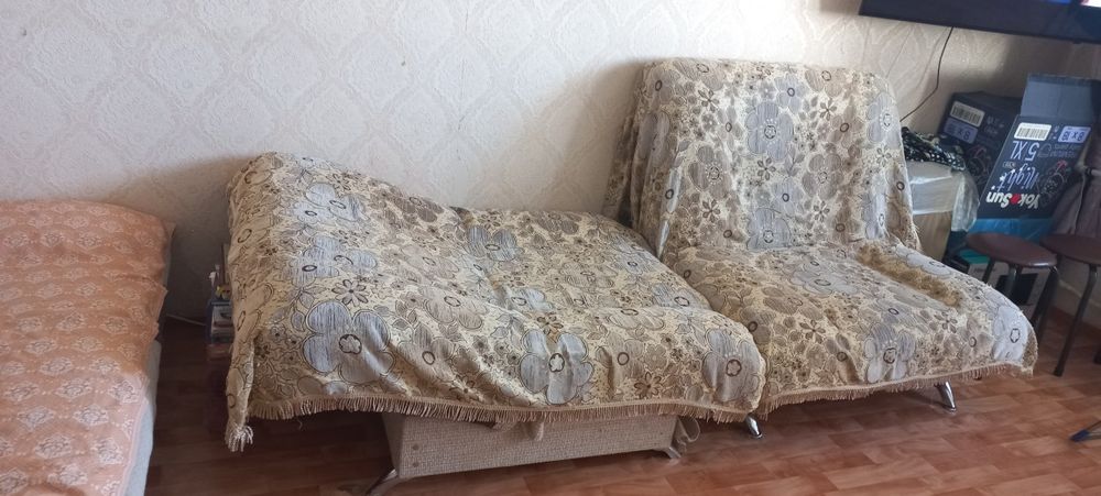 отдам диван даром