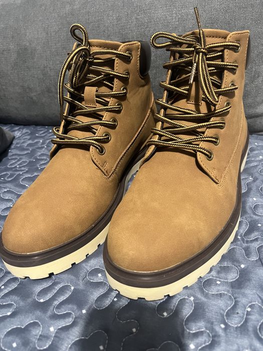 Ghete piele river island