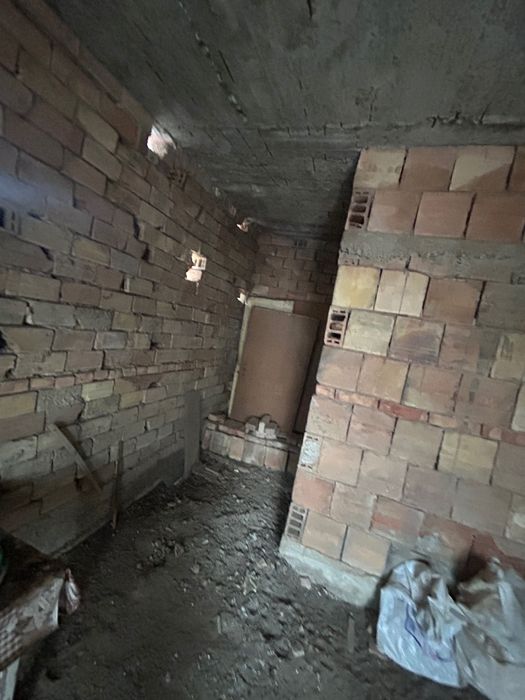 Къща на 2 етажа с мазе, гараж и кладенец – с. Крушето