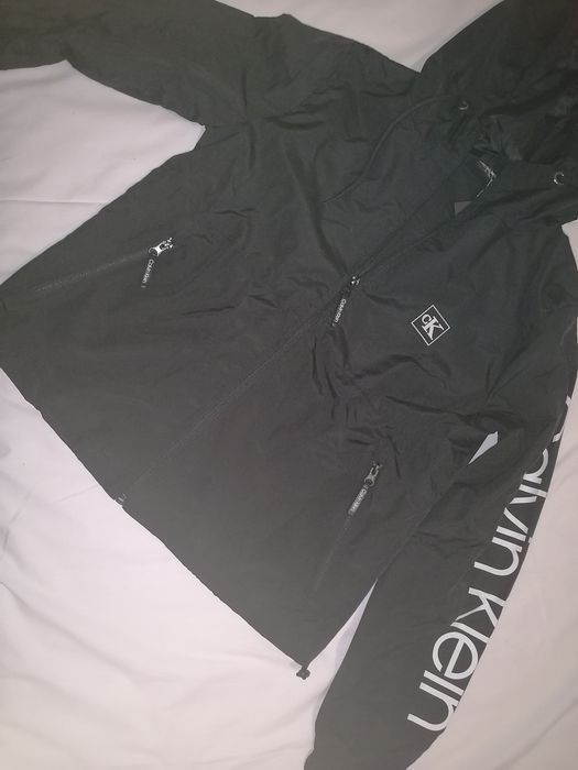 Ново дамско черно пролетно яке Calvin Klein размер S,