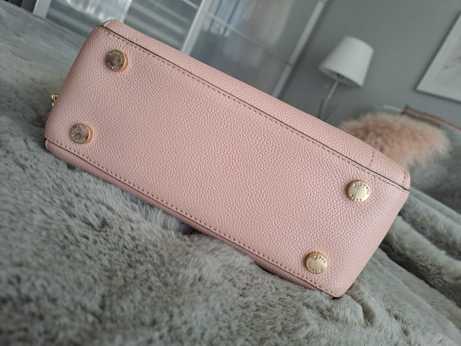 Michael Kors кожена раница