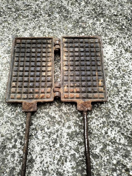 Стар гофретник за огнище