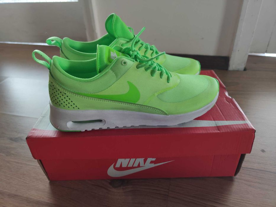 Маратонки Nike Air Max Thea
