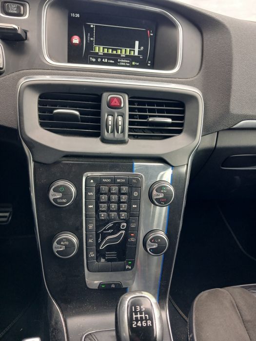 Volvo v40 d2  întreținut