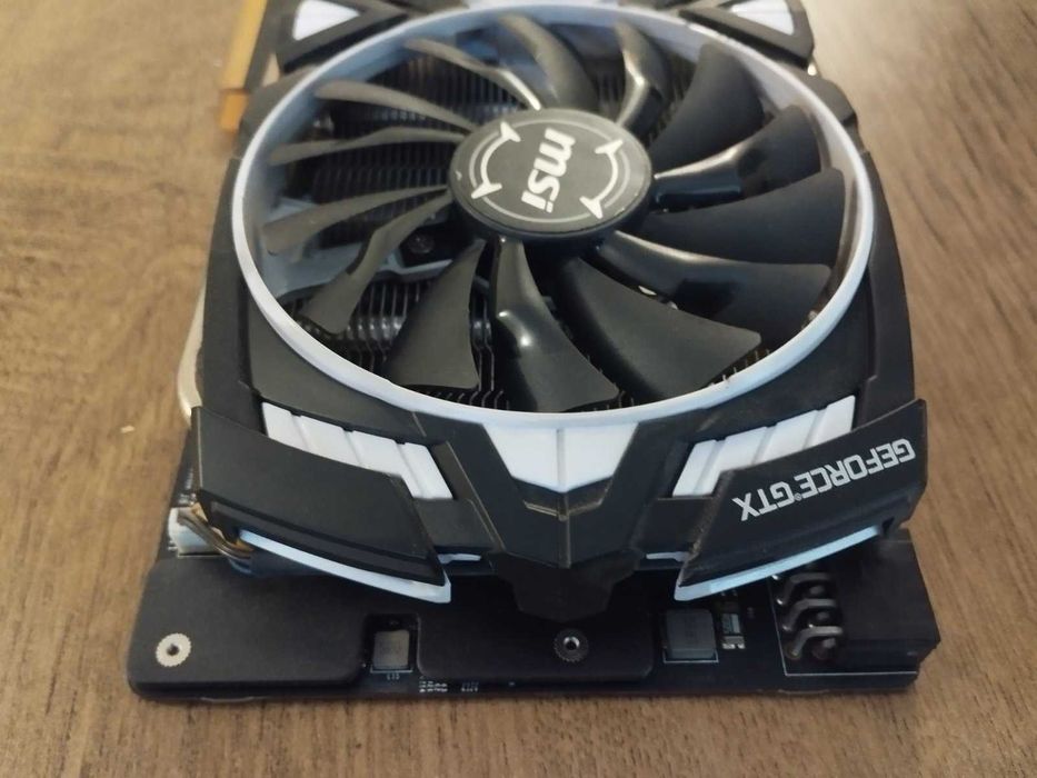 Продавам MSI GeForce GTX 1070 Ti ARMOR 8G