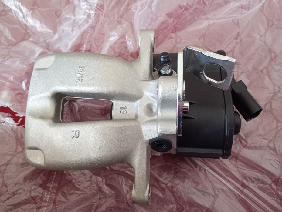 Vând droser/balast xenon nou și etrieri spate passat b6 cc