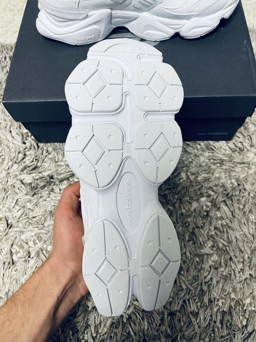 Adidasi New Balance 9060 Albi