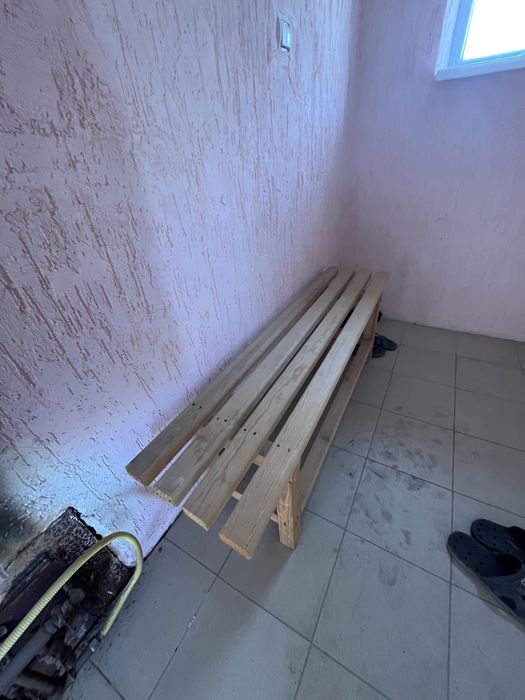 Скамейка деревянная