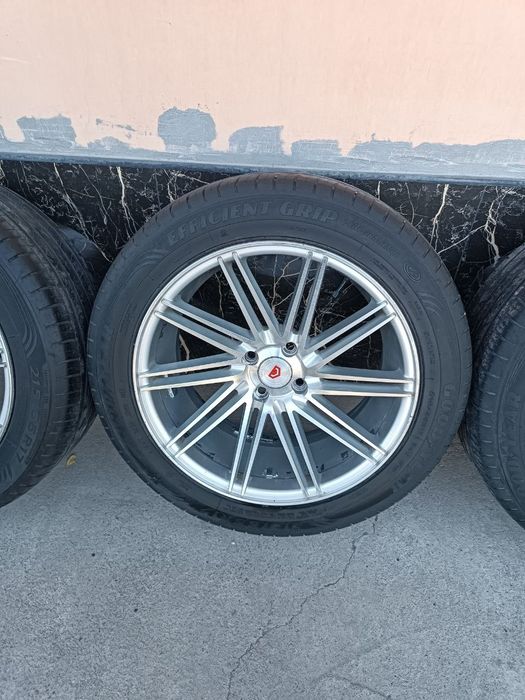 Vossen Diska balon Sotiladi 215 55 R17 Holati Yaxshi