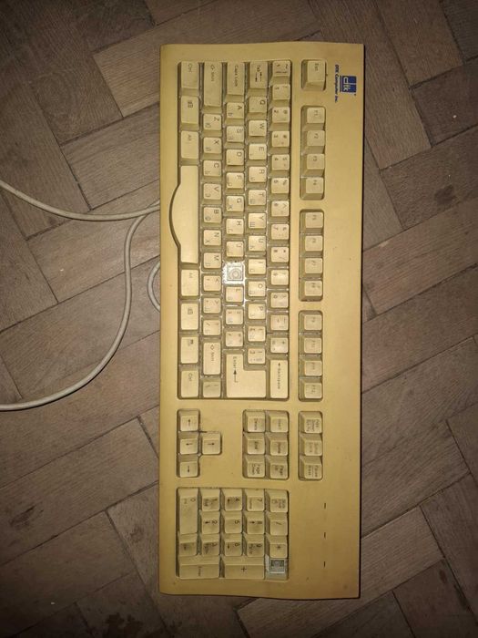 Стари клавиатури за колекция