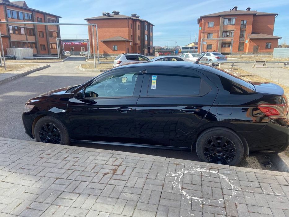 Продам пежо 301, 2017 года