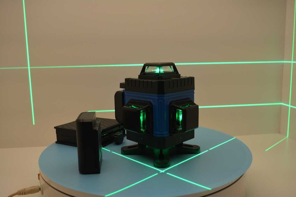 Oferta contine doua Lithium Batteries  Reducere Nivela fascicul laser Verde 4D profesional kit complet  Promo Nivelă unda kkamoon 4D 16 linii fascicul