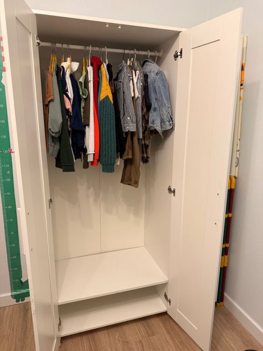 Подам шкаф Икеа Бримнес