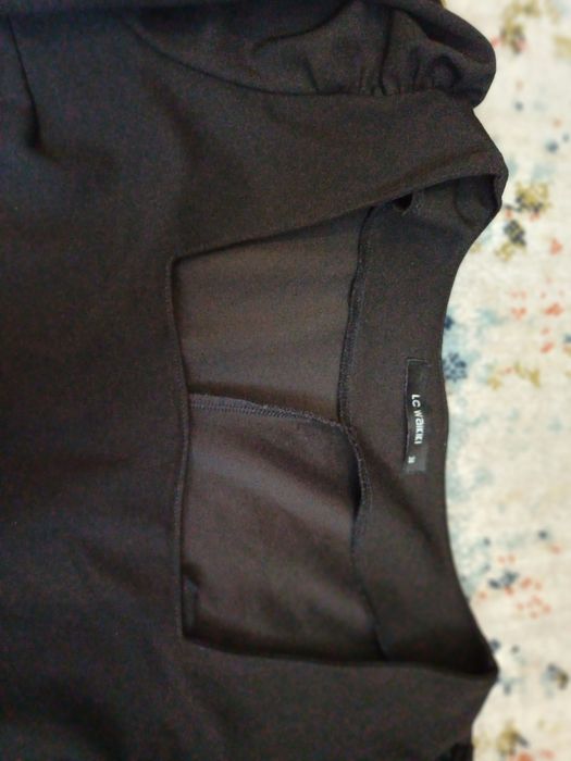 Платье новое продам