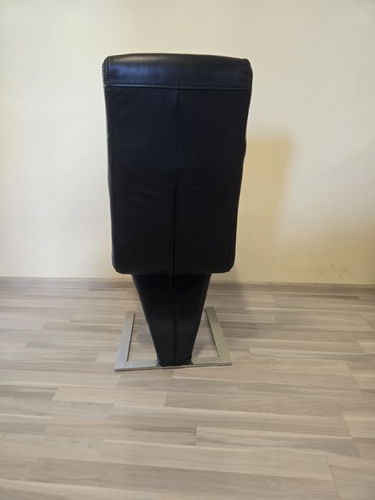 Трапезни столове 6 бр.