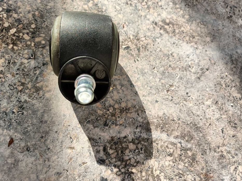 Крачета за стол/диван