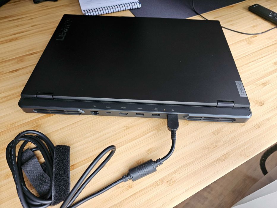 гейминг лаптоп Lenovo Legion Pro 5 16IRX8 i7-13700HX, RTX4070, 32GB