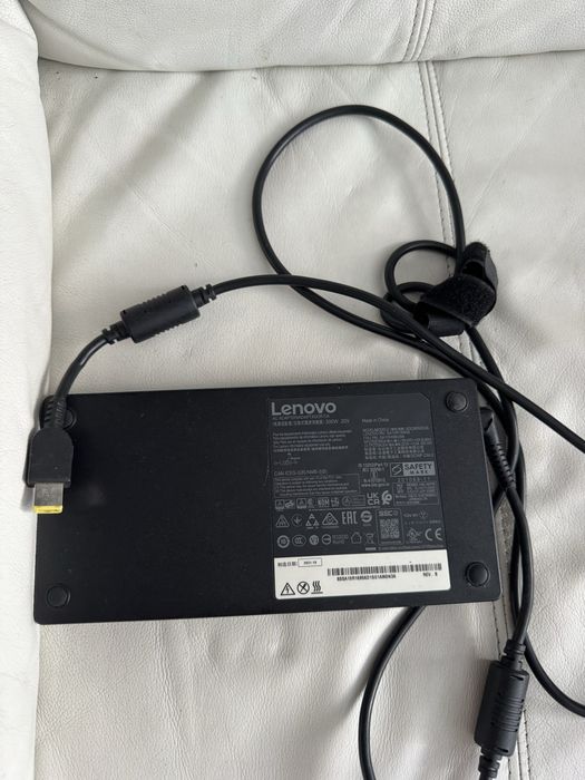 Incarcator Lenovo 300W 15A/Lenovo 230 W