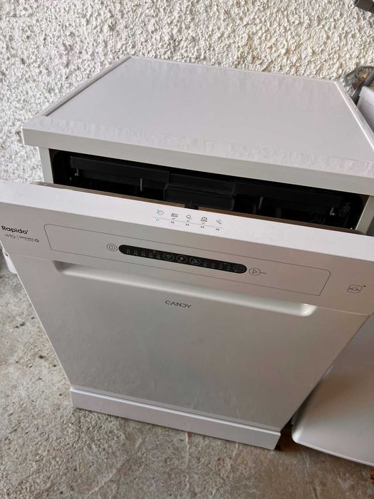 Съдомиялна Candy Rapido CIP 3E7L0W 13 комплекта 5 WiFi програми 60см