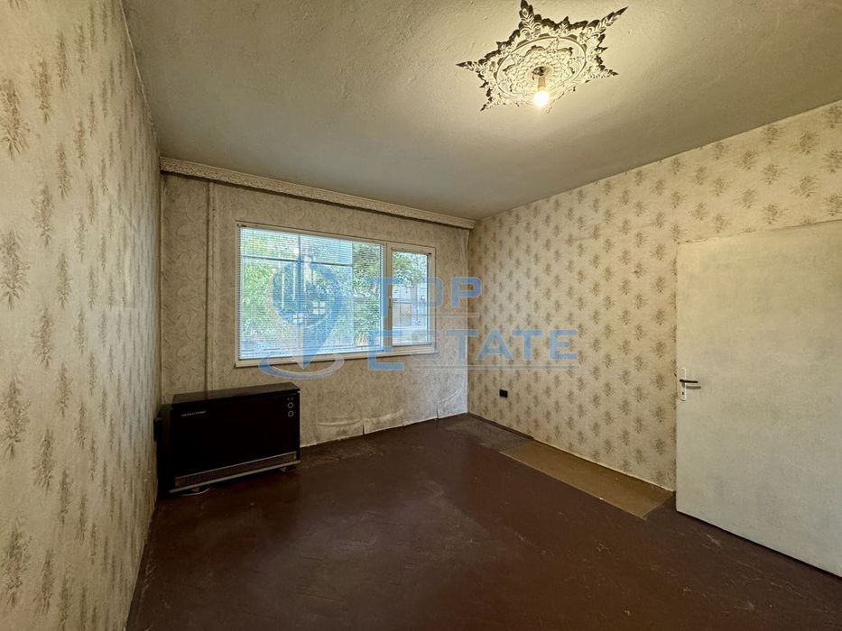 Продава се Двустаен апартамент в Горна Оряховица - 62 кв.м за 1250 €/кв.м - Снимка #3