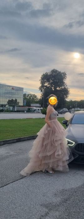 Луксозна бална рокля-като нова,носена само веднъж