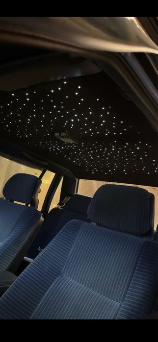 Звездно небе и амбиентно лед осветление