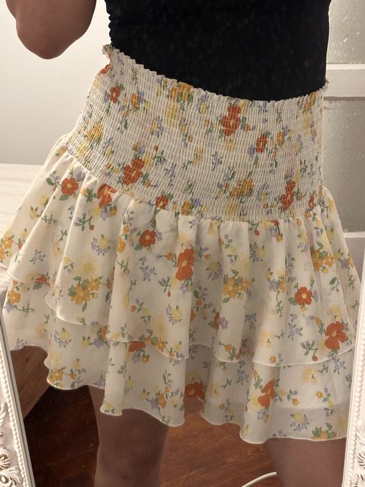Fuste și rochii damă – Mărimea S– În stare excelentă