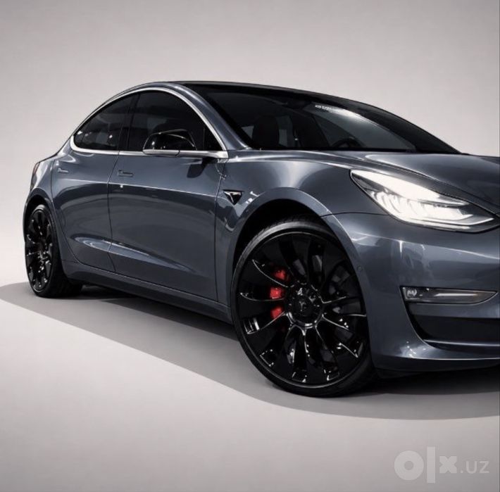 Срочно продается Tesla model 3 performance 0-100  3.3 сек