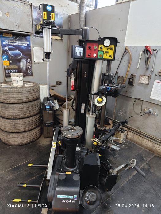 Hofmann Monty 8800- машина робот за RUN FLAT гуми