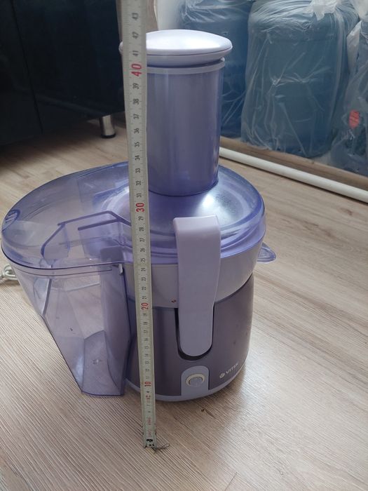 Соковыжималка Vitek.