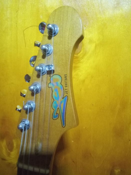 Электрогитара JET 400